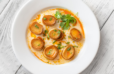 Seared Scallops with Cauliflower Puree